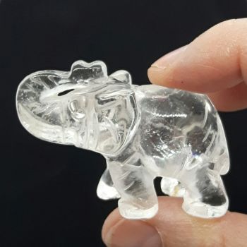 Edelsteintier Elefant, Figur aus Bergkristall, Handarbeit, Glücksbringer, Sammelobjekt, ca. 5 cm