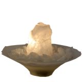 Bergkristall Zimmerbrunnen Energie | Edelstein-Naturstein-Brunnen für Ihr Zuhause | Idealer Raumluftbefeuchter | Bergkristall Rohstein Quellstein Brunnenstein | Dekorative Lichtquelle