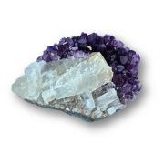 Amethyst kleineres, uriges Drusenstück mit Calcit und dunklen Spitzen zur Dekoration, für Sammler N292