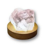 Rosenquarz Brocken beleuchtet mit kaltlicht-LED-Holzsockel, Naturstein Edelstein Lampe klein, individuelle Leuchte