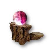 Violette Fluorit Edelstein Kugel mit LED-Holzsockel – beleuchtete Naturstein Dekoration – Unikat, N255