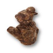 Edelsteintier Vogel auf Ast – Jaspis Naturstein, handgeschnitzt