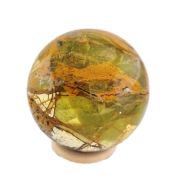 Grüne Opal Kugel, große Edelsteinkugel aus Madagaskar mit Aufstellring Holz, Meditations-Steinkugel N375