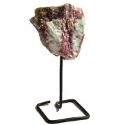 Rubellit-Rohstein auf schwarzem Metallständer – Natur rosa Turmalin in Quarz aus Brasilien – Mineralien Dekoration Sammlerstück N110