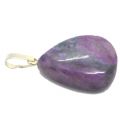 Anhänger Sugilith mit 925 Silber Öse, kleiner hübscher Edelsten Kettenanhänger, Halsschmuck in hell violett für Damen und Herren