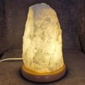 Bergkristall Rohsteinlampe, ca.5-6 kg, Naturgewachsene Kristall Stein Lampe kaufen, Edelsteinlampe mit Holzsockel, Stein-Leuchte