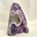 Amethystgeode, Echter Amethyst Kristall Edelstein, uriges Standobjekt besonders geschwungene Form, N390