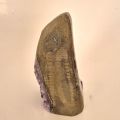 Amethyst Standobjekt Geode, Amethyst-Kristall-Druse aus Uruguay, kleine dunkle Spitzen auf zwei Seiten, N1140