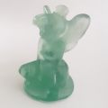 Grüne-Fluorit Edelstein Elfe, Fee aus violett gestreiften Fluorit zur Dekoration, ca. 45mm