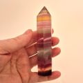 Fluorit Obelisk, Edelstein Standspitze,Therapiestein Candy-Fluorit, Heilstein Obelisk-Spitze N160