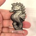 Seepferdchen Edelstein Tier, Silber Obsidian Figur Seepferd, stehend ca. 7 cm