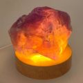 Amethyst Faustbrocken, beleuchtet auf LED Sockel, Echter Rohstein Natur belassen, N420
