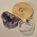 Amethyst Faustbrocken, beleuchtet auf LED Kaltlicht Sockel, Echter Rohstein Natur belassen ca. 300-400g