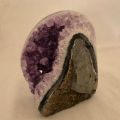 Amethyst Standobjekt Geode, Amethyst-Kristall-Druse geschwungene, polierte Form, N960
