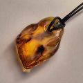 Bernstein Anhänger echt, Bernsteinschmuck Stein gebohrt , uriger Kettenanhänger für Lederband, Amber N575