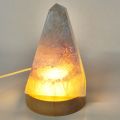 Achat Obelisk mit Amethyst Höhle & LED-Holzsockel – Handgeschliffene Edelstein Spitze, N440