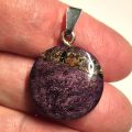 Purpurit Edelstein runder Cabochon Anhänger, mit 925 Silber Öse, Kettenanhänger dunkelviolett metallisch schimmernd, N465