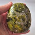 Grüner Opal edel poliertes Standobjekt, Edelstein Deko & Sammlerstück aus Madagaskar, N 352