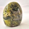Grüner Opal edel poliertes Standobjekt, Edelstein Deko & Sammlerstück aus Madagaskar, N 352