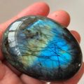Labradorit großer Trommelstein Handschmeichler, Edelstein blau schimmernd, N102