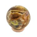 Grüne Opal Kugel, große Edelsteinkugel aus Madagaskar mit Aufstellring Holz, Meditations-Steinkugel N375