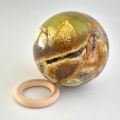 Grüne Opal Kugel, große Edelsteinkugel aus Madagaskar mit Aufstellring Holz, Meditations-Steinkugel N375