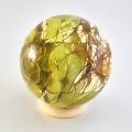 Opal-grün Deko- Kugel, Edelsteinkugel aus Madagaskar mit Aufstellring Holz, Ball-Steinkugel N161