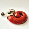 Korallen Kettenanhänger in Spiralenform gefasst mit Elefantenkopf und Öse – Silberschmuck