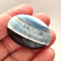 Blauer Opal Trommelstein Madagaskar, himmelblauer Edelstein, Handschmeichler poliert, Geschenk für Edelsteinliebhaber, N22