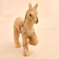 Pferd Steinfigur, Speckstein hell-beige Perde Skulptur, ca. 6 cm, Specksteintier