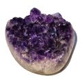 Amethyst stehende kleine Geode, Edelstein-Rohstein, Dekostein mit dunklen Amethyst Kristallen, N274