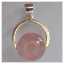 Kugel Anhänger rosa Quarz | Rosenquarz Halsschmuck mit Silber Halter | hübscher kleiner echter Schmuckanhänger für Kette oder Lederband