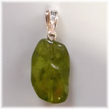 Peridot - Olivin Schmuck Anhänger | Edelstein Schmuck mit Silber Öse | Trommelstein Kettenanhänger grün