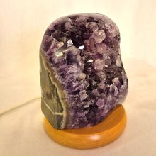 Amethyst Stein-Lampe, Edelsteinlampe, polierte Kristall Leuchte, Amethyst dunkel violett Deko-Lampe, N275
