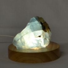 Fluorit kleiner Brocken | Rohstein beleuchtet auf LED Sockel | Fluorit aus Deutschland beleuchtet | Rohstein Natur belassen N254