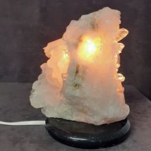 Bergkristall Naturspitzen Lampe, Dekorative natürlich gewachsene große Kristall Spitze, Edelstein-Leuchte mit Holzsockel, Edelsteinlampe N377