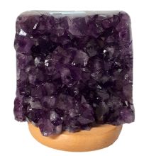 Amethyst polierte Edelsteinlampe, dekorative Kristallspitzen die dunkel violett leuchten, Amethyst-Kristall Leuchte, N260