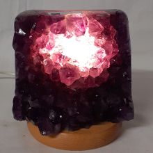 Amethyst polierte Edelsteinlampe, dekorative Kristallspitzen die dunkel violett leuchten, Amethyst-Kristall Leuchte, N260