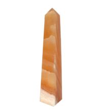 Obelisk Calcit, Edelstein Standobjekt aus Orangencalcit, großer Obelisk N650