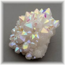 Kristall Gruppe Angel Aura, Bergkristall veredelt, Stufe mit buntem Farbspiel, N169
