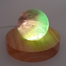 Regenbogen-Fluorit Steinkugel, Kugel beleuchtet auf LED Sockel, Echter unbehandelter Fluorit Stein edel poliert, N290
