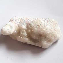 Angel Aura Kristall Gruppe, Bergkristall veredelt, schöne Stufe mit buntem Farbspiel, N75
