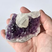 Amethyst Drusenstück, kleine Amethyst-Kristall-Druse mit Calcit, schöne dunkle Spitzen, N223