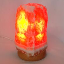Calcit Edelsteinlampe aus einem gelb-orangen Naturstein, Orangencalcit Edelstein-Leuchte mit Holzsockel, sonnig-warmes Stimmungslicht, N192
