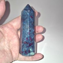 Kyanit (Disthen) mit Rubin Standspitze, Edelstein Obelisk, Cyanit-Rubin Spitze N270