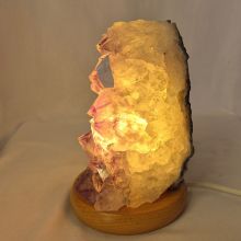 Amethyst Rohstein Lampe, Edelsteinlampe aus Brasilien, helle Kristall Stein Leuchte komplett mit Elektrik, Naturstein-Lampe, N245
