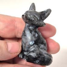 Fuchs Edelsteintier, Handarbeit aus Larvikit Stein, Dekoration, Sammler, sitzende kleine Fuchs-Figur, N5
