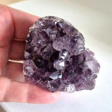 Amethyst Drusenstück-Standobjekt, aus Uruguay, rundum poliert, N188