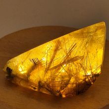 Rutilquarz mit goldenen & Hämatit-Nadeln, polierte Freeform aus Brasilien, Sammlerstück, hochwertige Qualität, N41