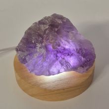 Amethyst Faustbrocken, beleuchtet auf LED Kaltlicht Sockel, Echter Rohstein Natur belassen ca. 300-400g